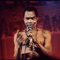 Le chanteur, saxophoniste, chef d'orchestre et homme politique nigérian Fela Kuti en 1980