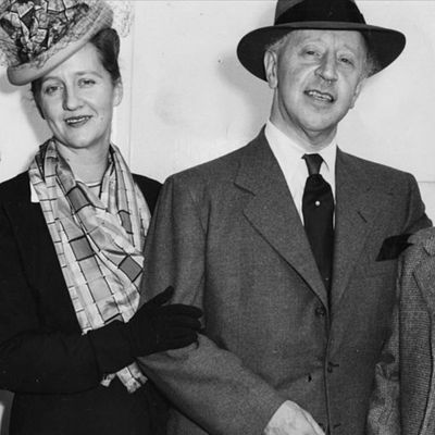 Arthur Rubenstein et sa famille; sa femme Aniela, ses enfants Eva et Paul, à bord du SS Queen Elizabeth au départ de New York, 6 Septembre 1947