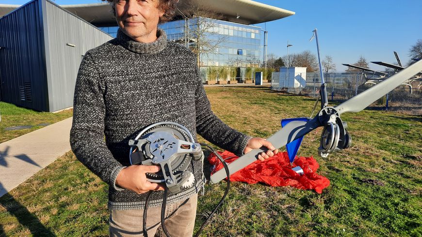 Dominique Rochier, cofondateur de Kitewinder nous présente son éolienne aéroportée Kiwee One