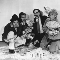 Le salaire à vie consisterait à libérer le travail, dans le sens où le salaire n’est plus lié à un emploi mais à une personne. Ici les Marx Brothers en 1933.
