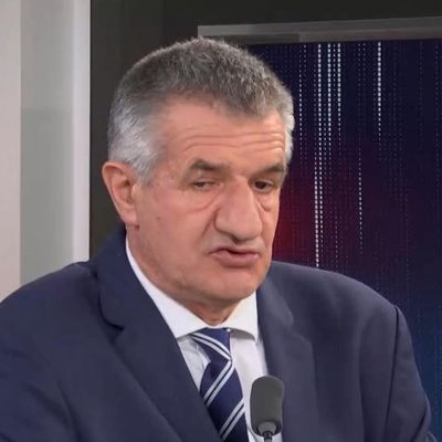 Jean Lassalle, député des Pyrénées-Atlantiques et président de "Résistons!", était l'invité du 18H50 franceinfo, mardi 15 février 2022.