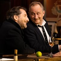 Les acteurs Benoît Poelvoorde et Edouard Baer dans le film "Adieu Paris"
