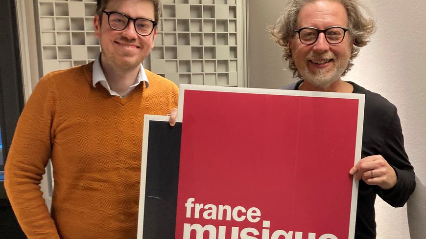 Le chef d'orchestre et compositeur Brad Lubman avec Thomas Vergracht, le 11/02/22 à France Musique