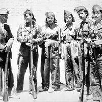 Combattantes républicaines en 1937 pendant la Guerre civile espagnole (17 juillet 1936 - 1er avril 1939)