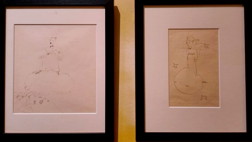 Antoine de Saint-Exupéry a souvent mis des ailes au Petit Prince dans ses dessins, avant d’imaginer une migration d’oiseaux pour lui permettre de voyager.
