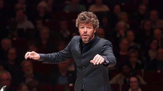 Le chef Pablo Heras-Casado dirige l'Orchestre Symphonique de la Radio Bavaroise ©Getty