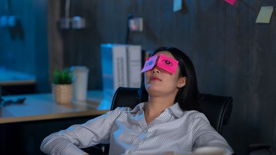 Le syndrome de fatigue chronique était auparavant appelé "syndrome des yuppies" (young urban professionals). ©Getty - Virojt Changyencham