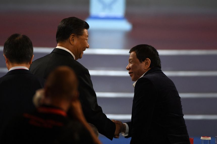 Xi Jinping et Rodrigo Duterte lors de la Coupe mondiale de basket le 30 août 2019 à Beijing.