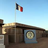 Comment la France va-t-elle réagir après le départ de son ambassadeur au Mali ?
