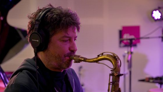 Laurent Bardainne dans les studios de FIP le 15 mars 2022 ©Radio France - Jérémy Taylor