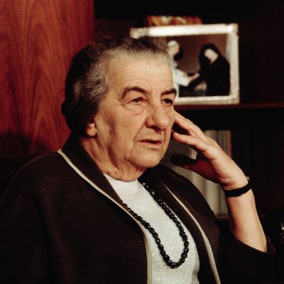Golda Meir pendant une interview à l'occasion du 25ème anniversaire de la création d'Israël en 1973.