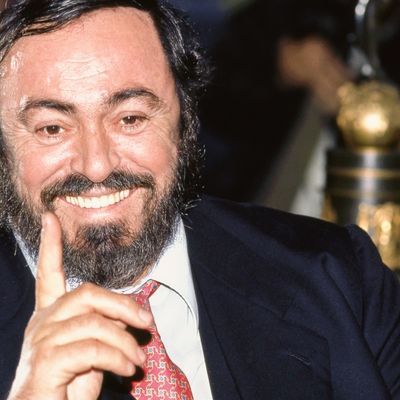 Luciano Pavarotti, ténor mondialement célèbre (Modène, 12 octobre 1935 - 6 septembre 2007)