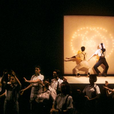 Sheryl Sutton et Lucinda Childs dans "Einstein on the Beach" au Brooklyn Academy of Music Opera House à New York, 1984