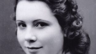 Anne Beaumanoir, surnommée Annette, à dix-sept ans en 1940 - Wikimedia Commons