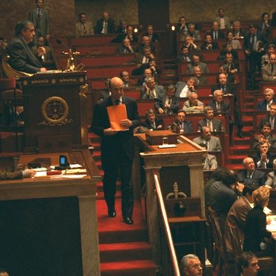 Le 15 novembre 1995, Alain Juppé annonce son plan de réforme ambitieux à l'Assemblée Nationale