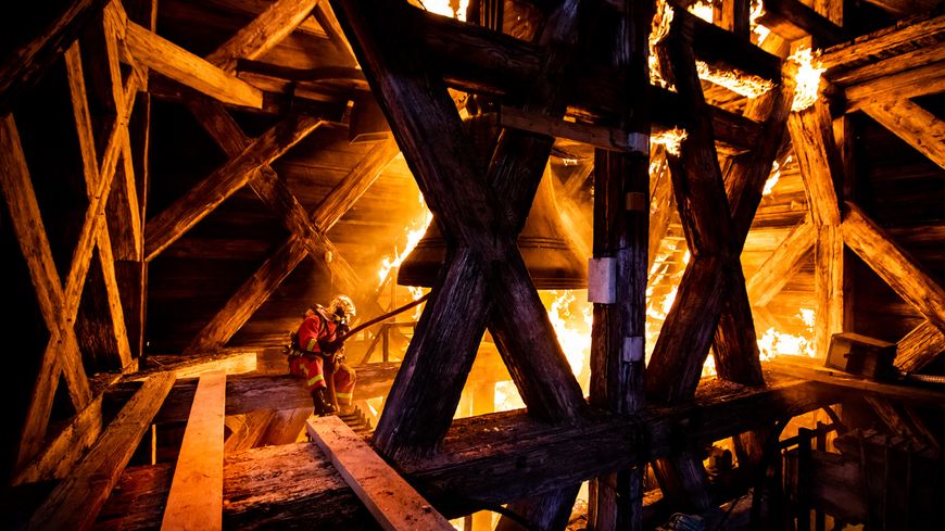 "Notre-Dame brûle", de Jean-Jacques Annaud, sur les écrans mercredi 16 mars.