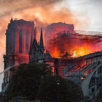 "Notre-Dame brûle" : pourquoi le nouveau film de Jean-Jacques Annaud n'a pas convaincu Le Masque ?