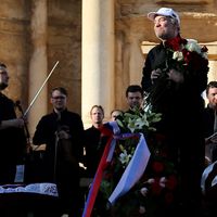Valery Gergiyev et l'Orchestre du Théâtre Mariinsky de Saint-Pétersbourg à Palmyre (Syrie) le 5 mai 2016