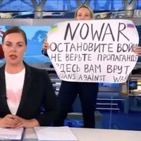 "Ne croyez pas la propagande. Ils vous mentent." Marina Ovsyannikova, le 14/03/22.
