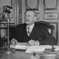 Léon Blum (1872-1950) lors d'une émission de radio (07.03.1937)
