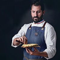 Sébastien Zozaya, MOF et auteur de "Charcuterie, leçons en pas à pas", Editions Chêne