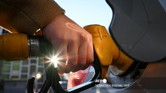 Déjà en hausse ces derniers mois, le prix des carburants s'est envolé depuis le début de la guerre en Ukraine ©AFP - Sébastien Bozon