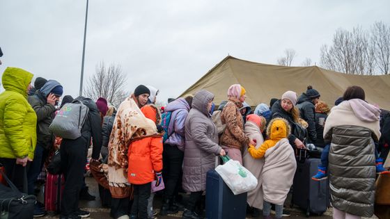 Les refugies ukrainiens au poste frontiere de Palanca en Moldavie et du cote ukrainien ©Maxppp - Gilles Bader / Le Pictorium