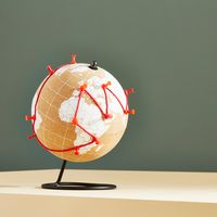 Retour sur une discipline - la cartographie - qui illustre les avancées technologiques et les défis conceptuels propres à chaque époque, depuis l'Antiquité.