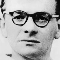 Portrait d'Henri Alleg, journaliste et auteur de "La Question"