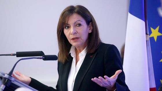 La candidate du parti socialiste et maire de Paris Anne Hidalgo à la CPME le 9 mars 2022. ©Getty - Chesnot