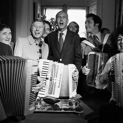 Edouard Duleu, Aimable, Valery Giscard d'Estaing, André Verchuren, Yvette Horner (Paris, 26/06/1973)