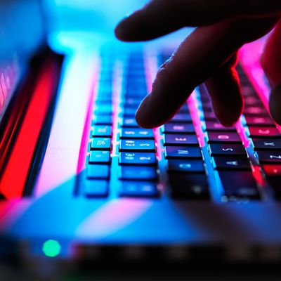 Dans la famille des hackeurs, il y a aussi des gentils.