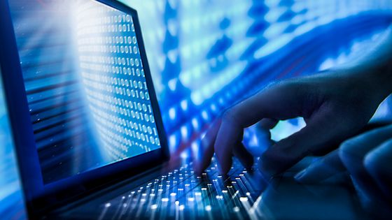 Le 24 février 2022, le collectif d'hacktivistes Anonymous a déclaré sur son compte Twitter "être officiellement en cyberguerre contre le gouvernement russe". ©Getty - Bill Hinton Photography