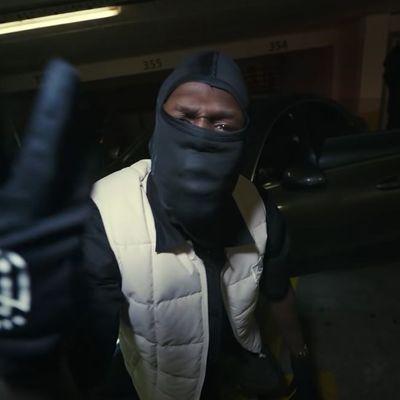 Madrane : capture écran du clip "Plata Plata"