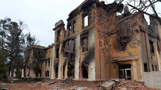 Ecole détruite par un bombardement russe sur Kharkiv, Ukraine, le 28/02/22 ©AFP - Sergey Bobok