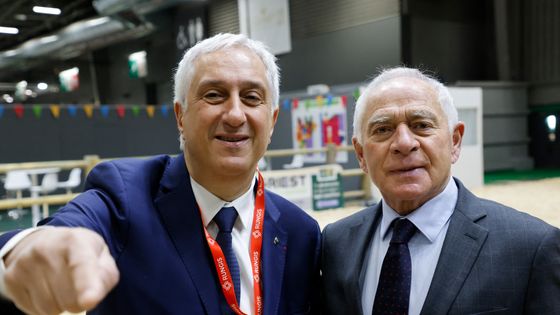 PDG de Semmaris (Rungis), Stéphane Layani avec le député LREM F.Patriat, au Salon de l'agriculture ©AFP - Ludovic Marin