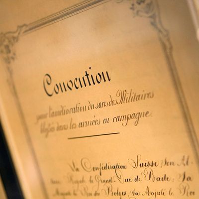 Le document original de la première Convention de Genève, datant de 1864.