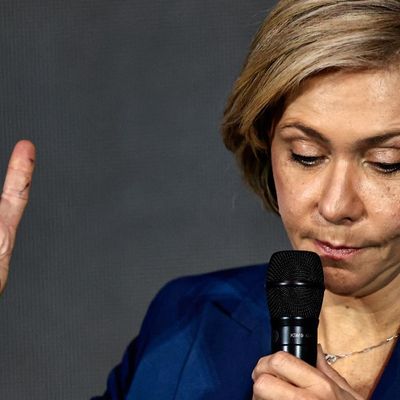 La candidate LR à l'élection présidentielle, Valérie Pécresse, à Caen (Calvados) le 26 février 2022