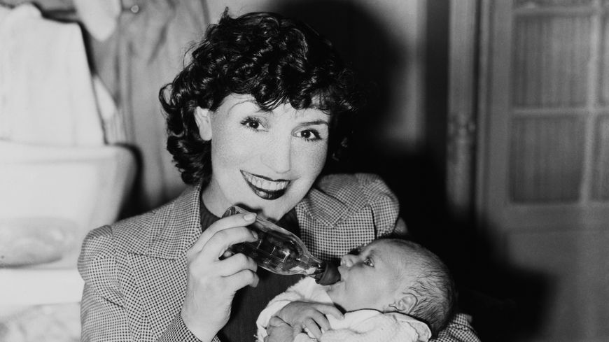Marie Dubas et son bébé le 19 mars 1938