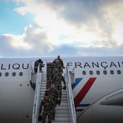 Des militaires français à leur arrivée à la base de Mihail Kogălniceanu, en Roumanie, le 3 mars 2022