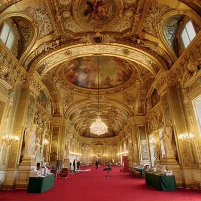 La salle des conférences du Sénat, en septembre 2001 au Palais du Luxembourg à Paris.
