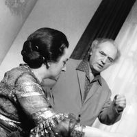 Olivier Messiaen et son épouse la pianiste Yvonne Loriod,Extrait du film 'Olivier Messiaen et les oiseaux' réalisé par Denise Tual (1973).
