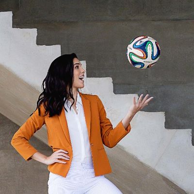 Renata Silveira, commentatrice de football au Brésil