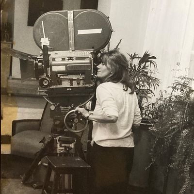 Nadine Trintignant, tournage du film 'Défense de savoir' (1973)