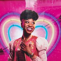 Miriam-Teak Lee s'affiche dans Londres