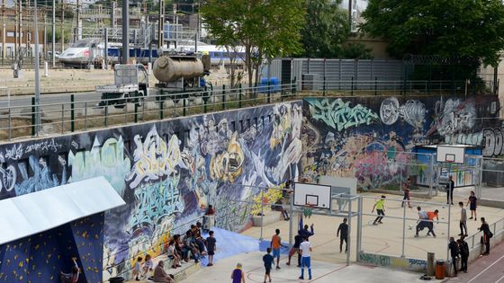 Graffitis et fresques murales à la Friche de la Belle de Mai, dans le 3e arrondissement de Marseille, mai 2017 ©Getty - Frédéric Soltan