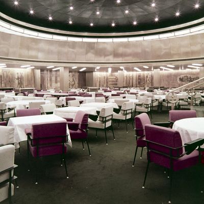 L'une des salles à manger du France