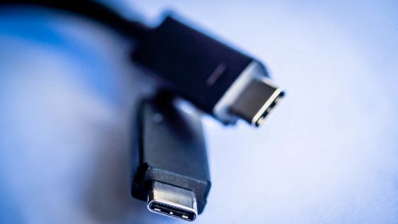 Chargeur USB C (crédits : GARO / Phanie / Phanie via AFP) ©AFP
