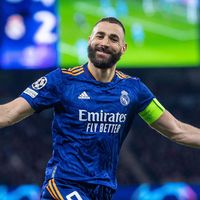 Karim Benzema célèbre sa panenka - (photo : Sebastian Frej/MB Media)