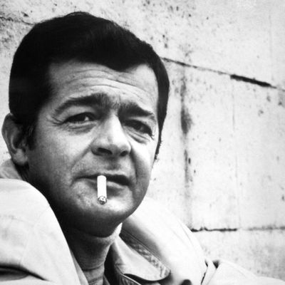 Portrait du chanteur et comédien Serge Reggiani (2022-2004)